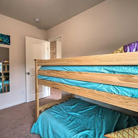 Modern Coastal Condo With Patio 1 Mi To Beaches! Carolina Beach Bagian luar foto