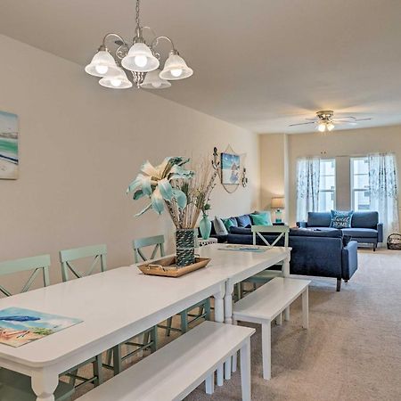 Modern Coastal Condo With Patio 1 Mi To Beaches! Carolina Beach Bagian luar foto
