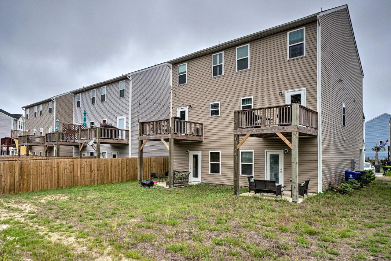 Modern Coastal Condo With Patio 1 Mi To Beaches! Carolina Beach Bagian luar foto