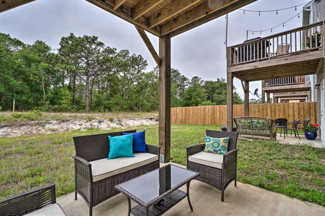 Modern Coastal Condo With Patio 1 Mi To Beaches! Carolina Beach Bagian luar foto